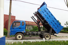 时骏 斯卡特轻卡 130马力 4.2米自卸车(LFJ3165G1)