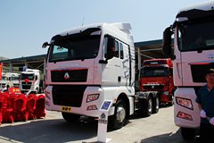 中国重汽 汕德卡SITRAK C7H重卡 440马力 6X4牵引车(ZZ4256V324HD1B)