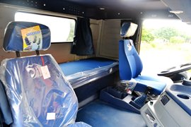 杰狮&nbsp;混凝土搅拌车驾驶室                                               图片