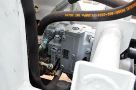 杰狮&nbsp;混凝土搅拌车上装                                                图片