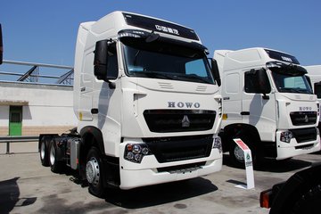 中国重汽 HOWO T7H重卡 480马力 6X2牵引车(高顶)(ZZ4257V25CHD1B)