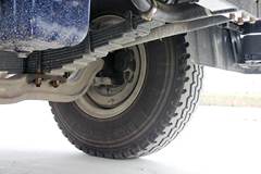 东风柳汽 乘龙M5重卡 310马力 8X4 9.6米仓栅式载货车(LZ5311CCYQELA)