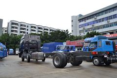 东风柳汽 乘龙M5重卡 240马力 6X2 9.6米排半载货车(底盘)(LZ5250XXYM5CA)