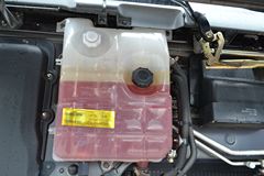东风柳汽 乘龙M5重卡 240马力 6X2 9.6米排半载货车(底盘)(LZ5250XXYM5CA)