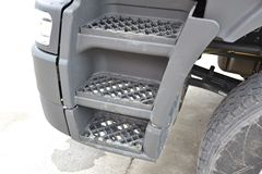 东风柳汽 乘龙M5重卡 280马力 8X4 9.6米排半载货车(LZ1311QELA)