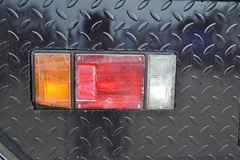 东风柳汽 乘龙M3中卡 180马力 4X2 7.7米厢式排半载货车(LZ5162XXYRAPA)