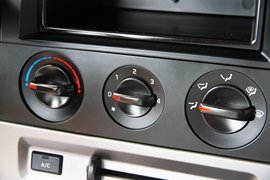 创虎XCIENT&nbsp;自卸车驾驶室                                               图片