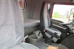 陕汽 德龙M3000 310马力 6X4 5.6米自卸车(SX3257HR384)