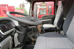 陕汽 德龙M3000 310马力 6X4 5.6米自卸车(SX3257HR384)