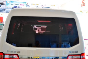 �� С��ʨ 82���� 1.3L�����(SY6420C4SBW)(����)ͼƬ