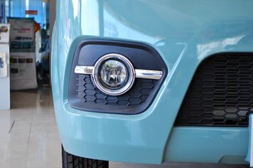 �� С��ʨ 82���� 1.3L�����(SY6420C4SBW)(����)ͼƬ