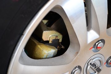 �� С��ʨ 82���� 1.3L�����(SY6420C4SBW)(����)ͼƬ