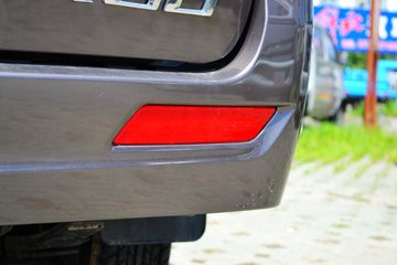 �� С��ʨ 82���� 1.3L�����(SY6420C4SBW)ͼƬ