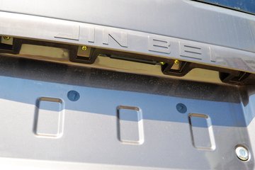 �� С��ʨ 82���� 1.3L�����(SY6420C4SBW)ͼƬ