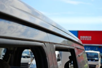 �� С��ʨ 82���� 1.3L�����(SY6420C4SBW)ͼƬ