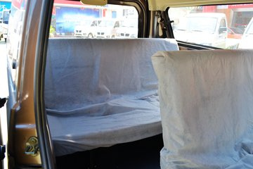 �� С��ʨ 82���� 1.3L�����(SY6420C4SBW)ͼƬ