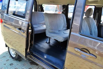 �� С��ʨ 82���� 1.3L�����(SY6420C4SBW)ͼƬ