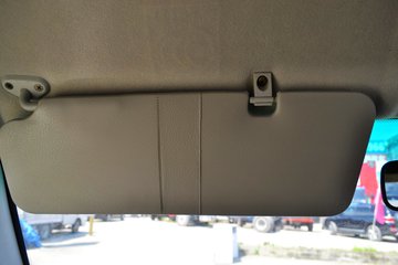 �� С��ʨ 82���� 1.3L�����(SY6420C4SBW)ͼƬ