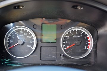 �� С��ʨ 82���� 1.3L�����(SY6420C4SBW)ͼƬ