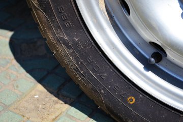 �� С��ʨ 82���� 1.3L�����(SY6420C4SBW)ͼƬ