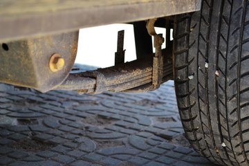 �� С��ʨ 82���� 1.3L�����(SY6420C4SBW)ͼƬ