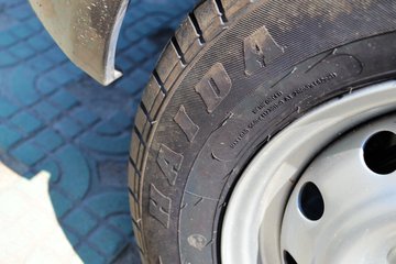 �� С��ʨ 82���� 1.3L�����(SY6420C4SBW)ͼƬ