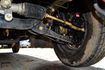 �� С��ʨ 82���� 1.3L�����(SY6420C4SBW)ͼƬ