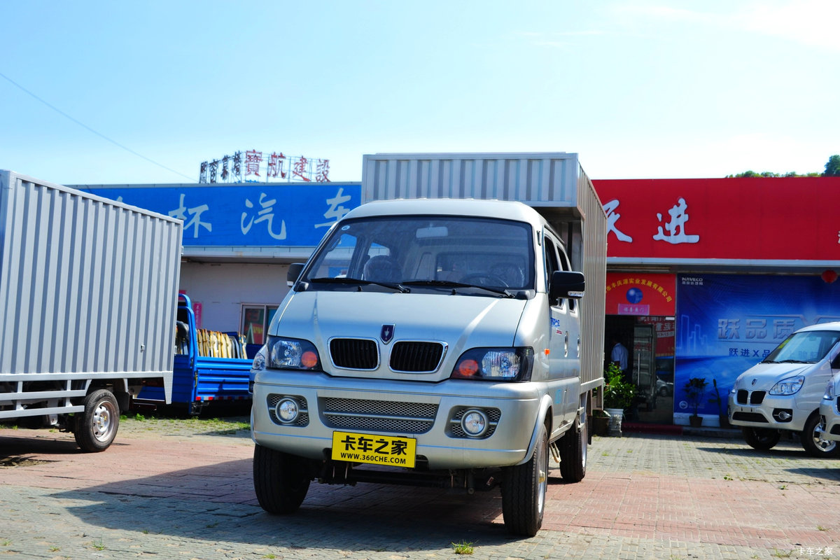 金杯 西部牛仔 1.3L 88马力 汽油 2.6米双排微卡