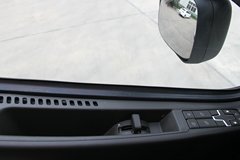 沃尔沃 新FM重卡 460马力 6X2R牵引车