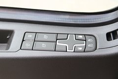 沃尔沃 新FM重卡 460马力 6X2R牵引车