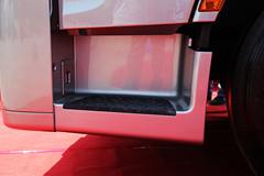 四川现代 创虎XCIENTP410重卡 410马力 6X4牵引车 四川现代 创虎XCIENTP410重卡 410马力 6X4牵引车