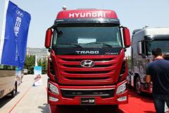 四川现代 创虎XCIENTP360重卡 360马力 4X2牵引车 四川现代 创虎XCIENTP360重卡 360马力 4X2牵引车