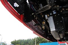 青岛解放 悍V重卡 336马力 6X2 LNG牵引车(CA4226P1K15T3NE5A80)