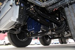 青岛解放 悍V重卡 336马力 6X2 LNG牵引车(CA4226P1K15T3NE5A80)