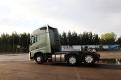 沃尔沃 新FH重卡 460马力 6X2R牵引车