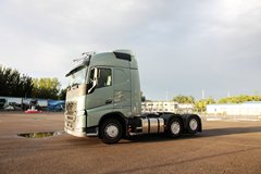 沃尔沃 新FH重卡 460马力 6X2R牵引车