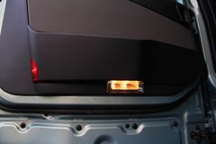 沃尔沃 新FH重卡 460马力 6X2R牵引车