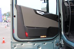 沃尔沃 新FH重卡 460马力 6X2R牵引车