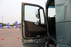 沃尔沃 新FH重卡 460马力 6X2R牵引车