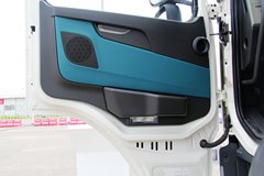 沃尔沃 新FM重卡 460马力 6X2R牵引车(冬白)