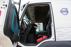 沃尔沃 新FM重卡 460马力 6X2R牵引车(冬白)