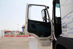 沃尔沃 新FM重卡 460马力 6X2R牵引车(冬白)