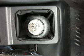 乘龙M3&nbsp;自卸车驾驶室                                               图片