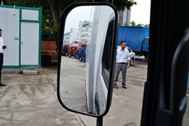 绿卡S&nbsp;冷藏车驾驶室图片