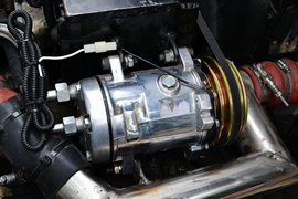 绿卡S&nbsp;冷藏车底盘图片