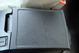 骐铃T5 皮卡驾驶室                                               图片