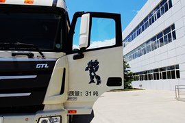 雷萨&nbsp;混凝土搅拌车外观                                                图片