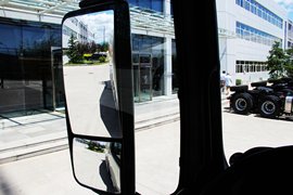 雷萨&nbsp;混凝土搅拌车外观                                                图片