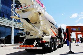 雷萨&nbsp;混凝土搅拌车外观                                                图片