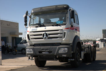 北奔 NG80重卡 350马力 6X4牵引车(ND4250BD5J6Z00)